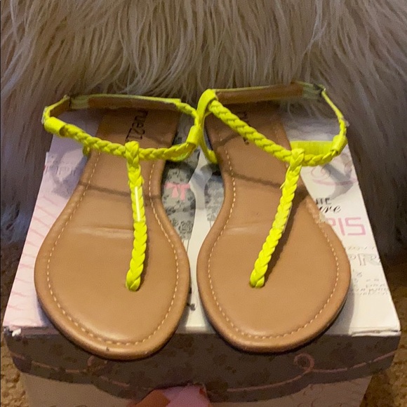 rue21 gladiator sandals